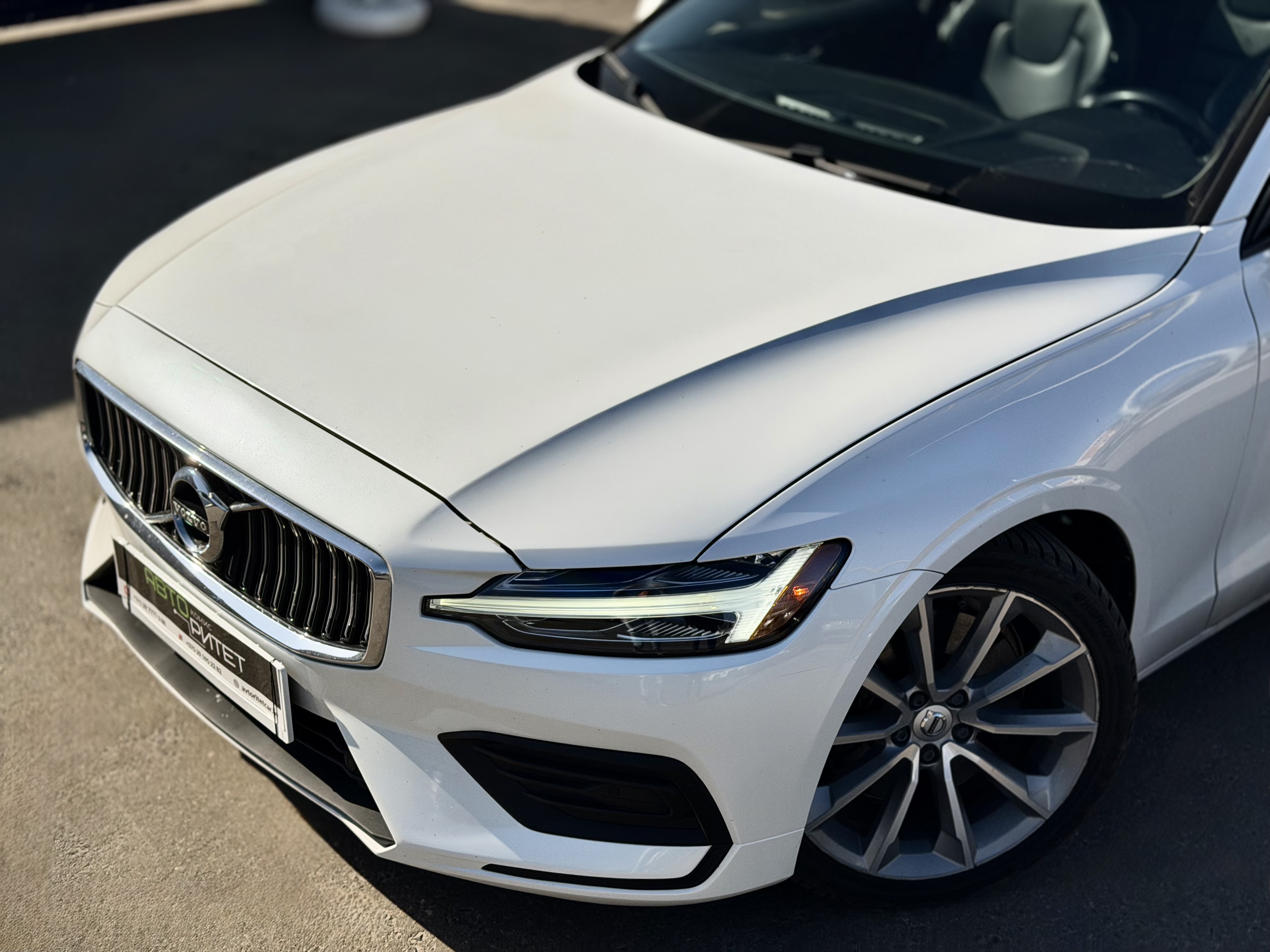 Volvo S60 2020 Бензин