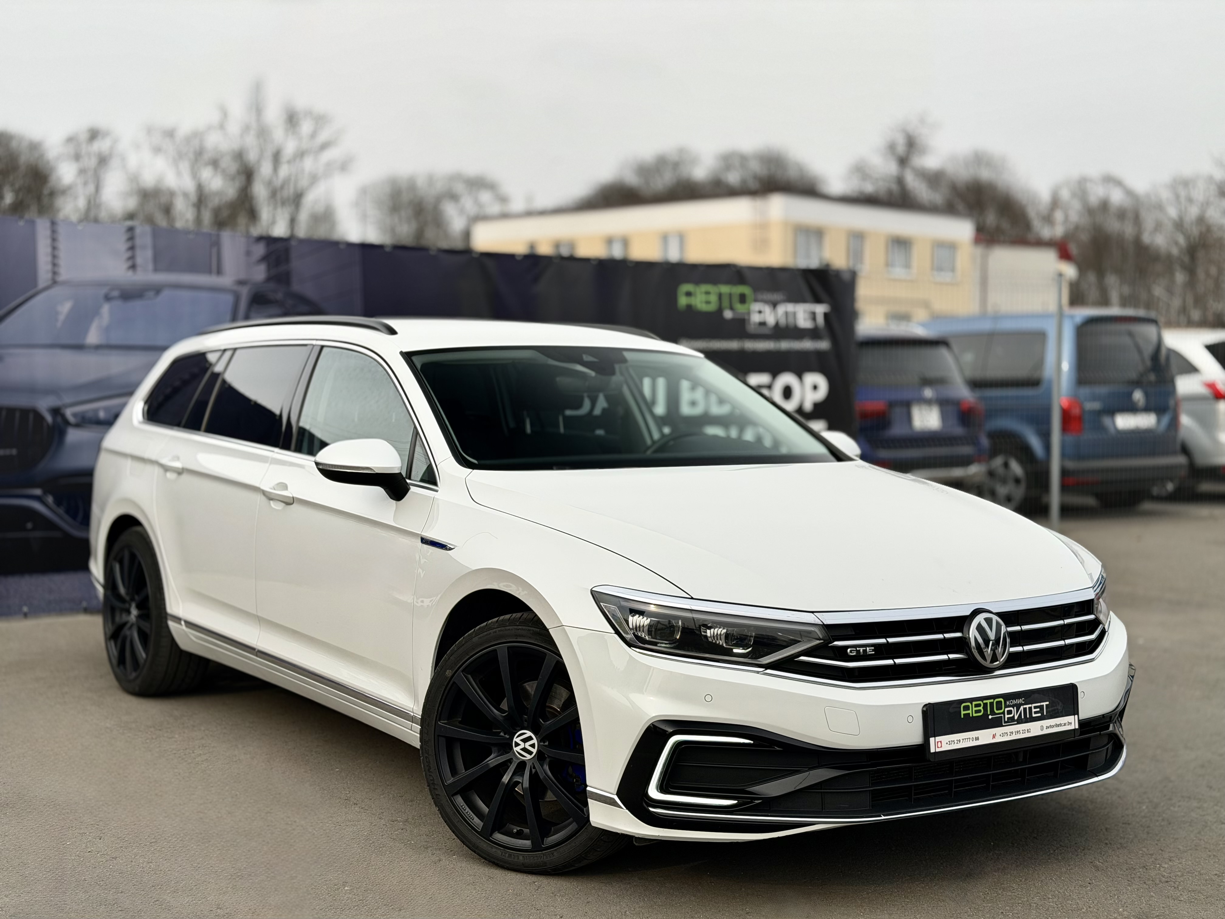 Volkswagen Passat GTE 2020 Бензин / Гибрид