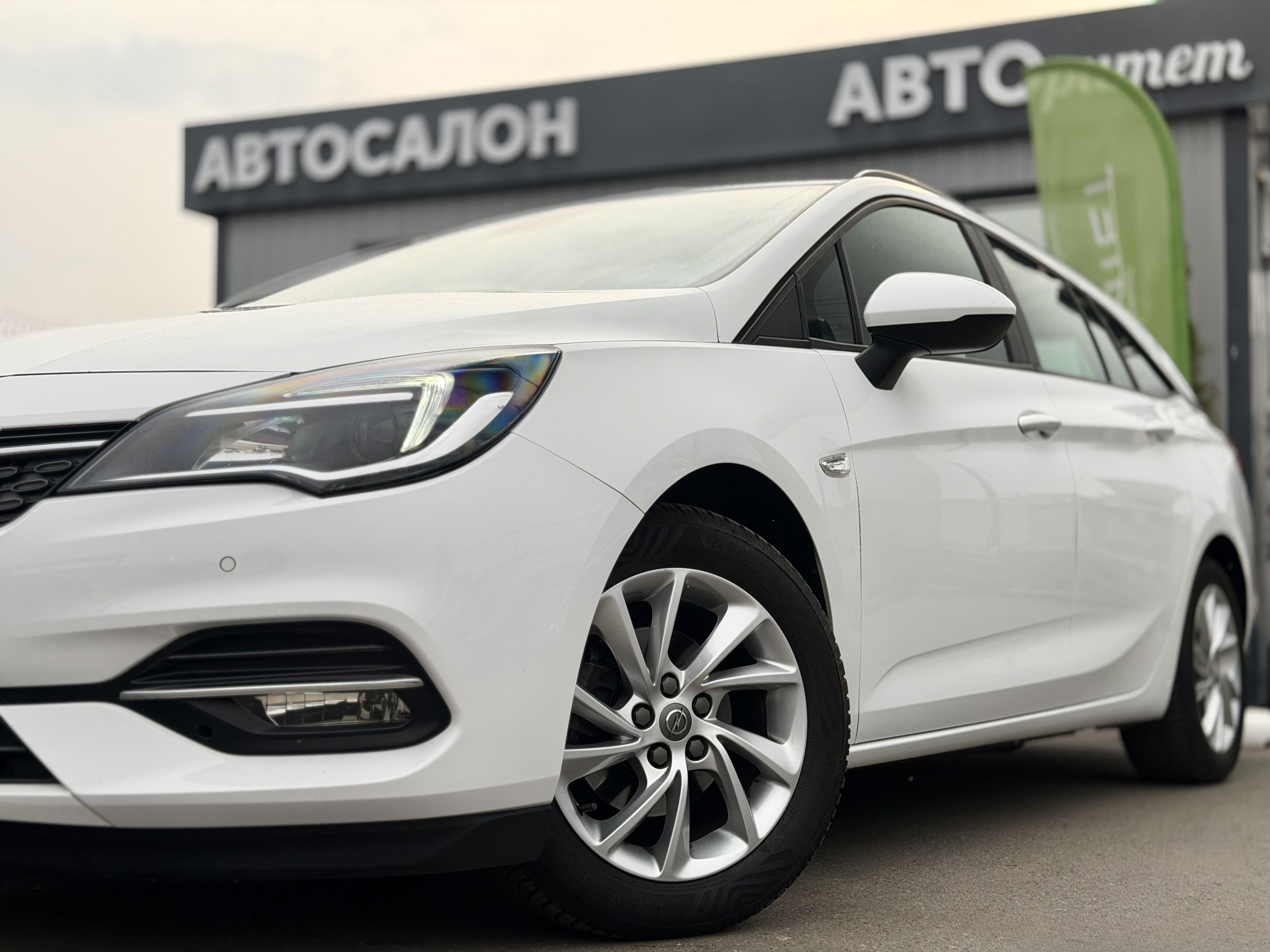 Opel Astra 2020 Бензин