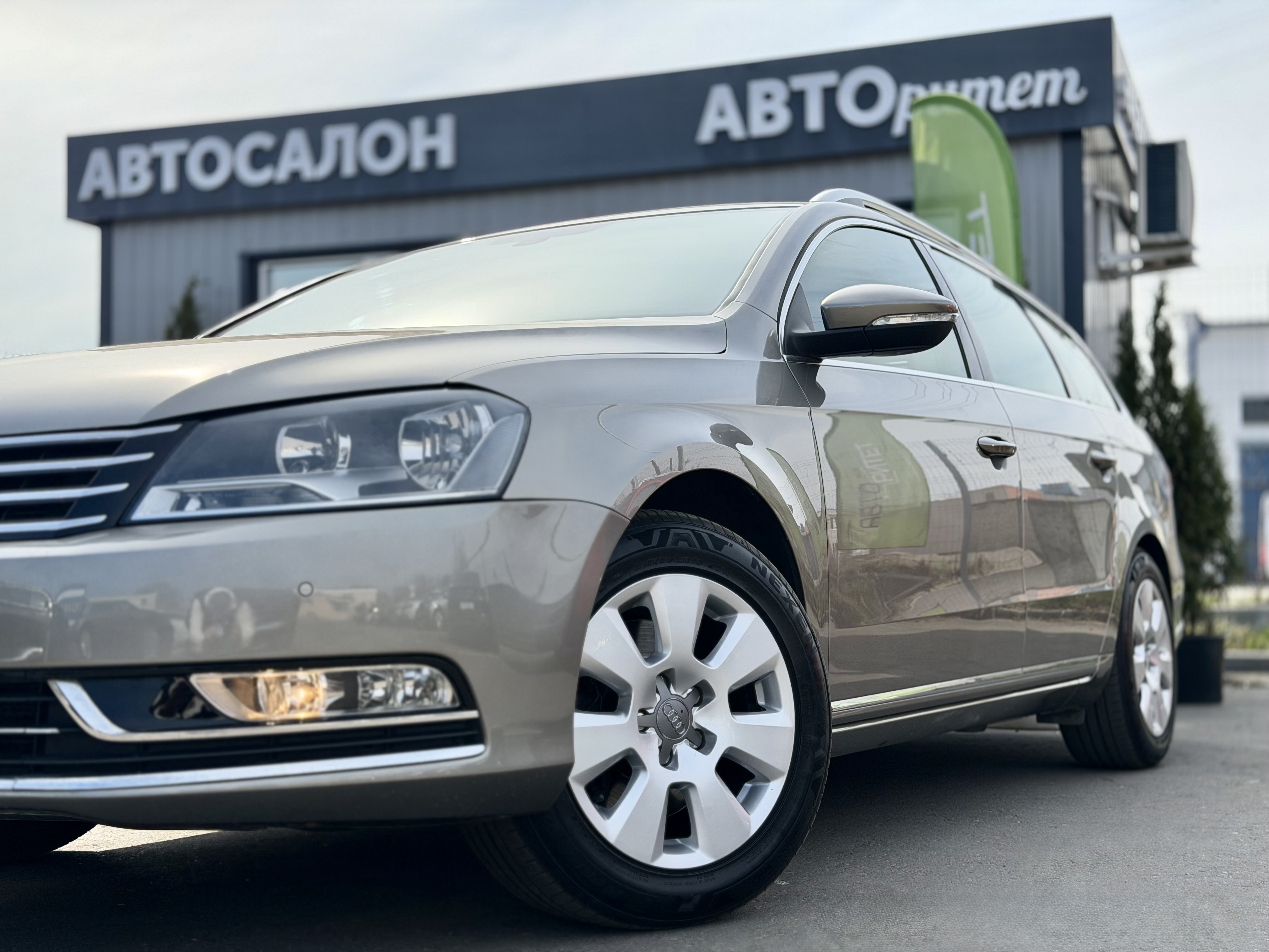 Volkswagen Passat B7 2012 Бензин / Метан