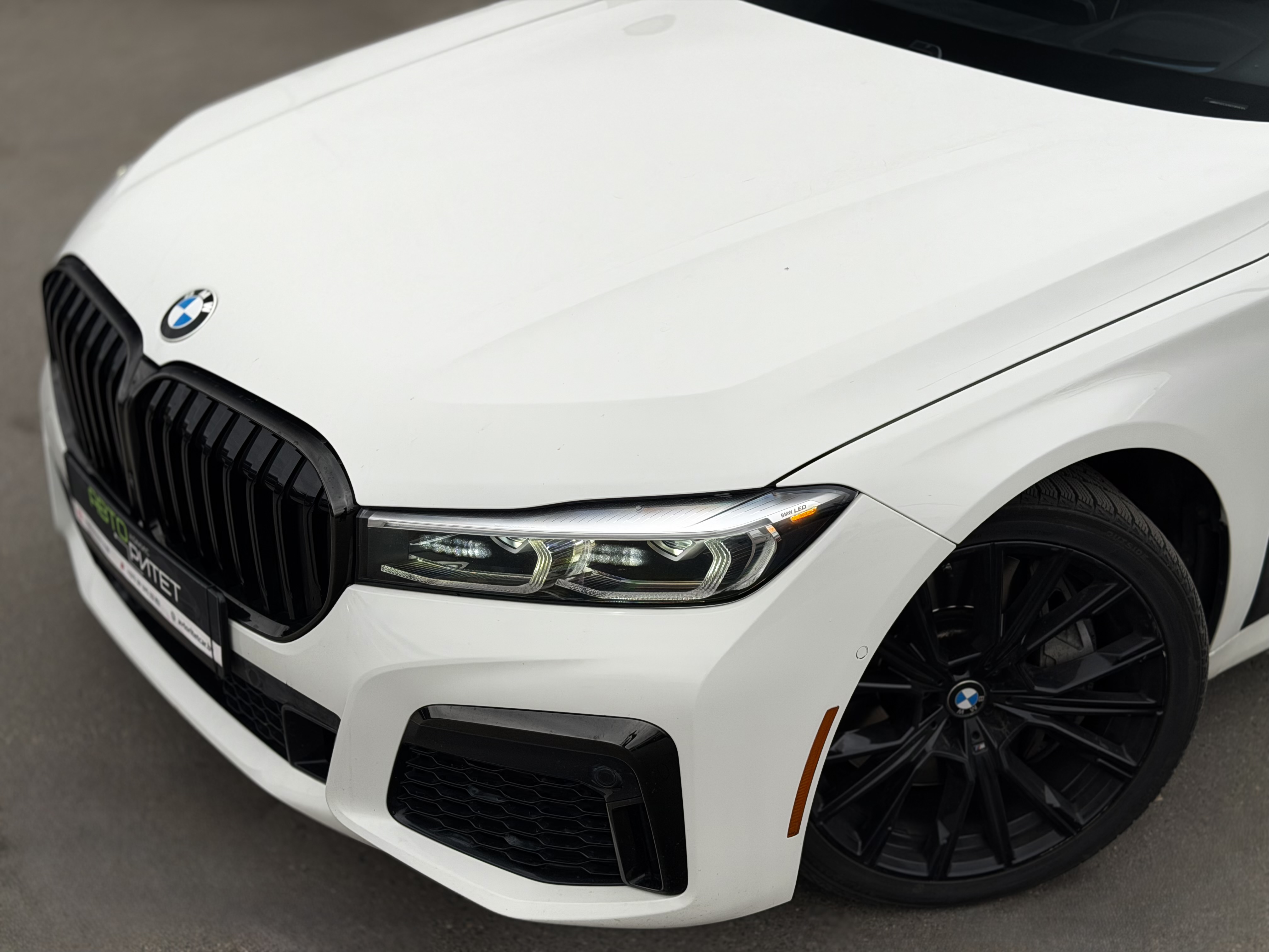 BMW 7-Series G12 (Long) 2022 Бензин