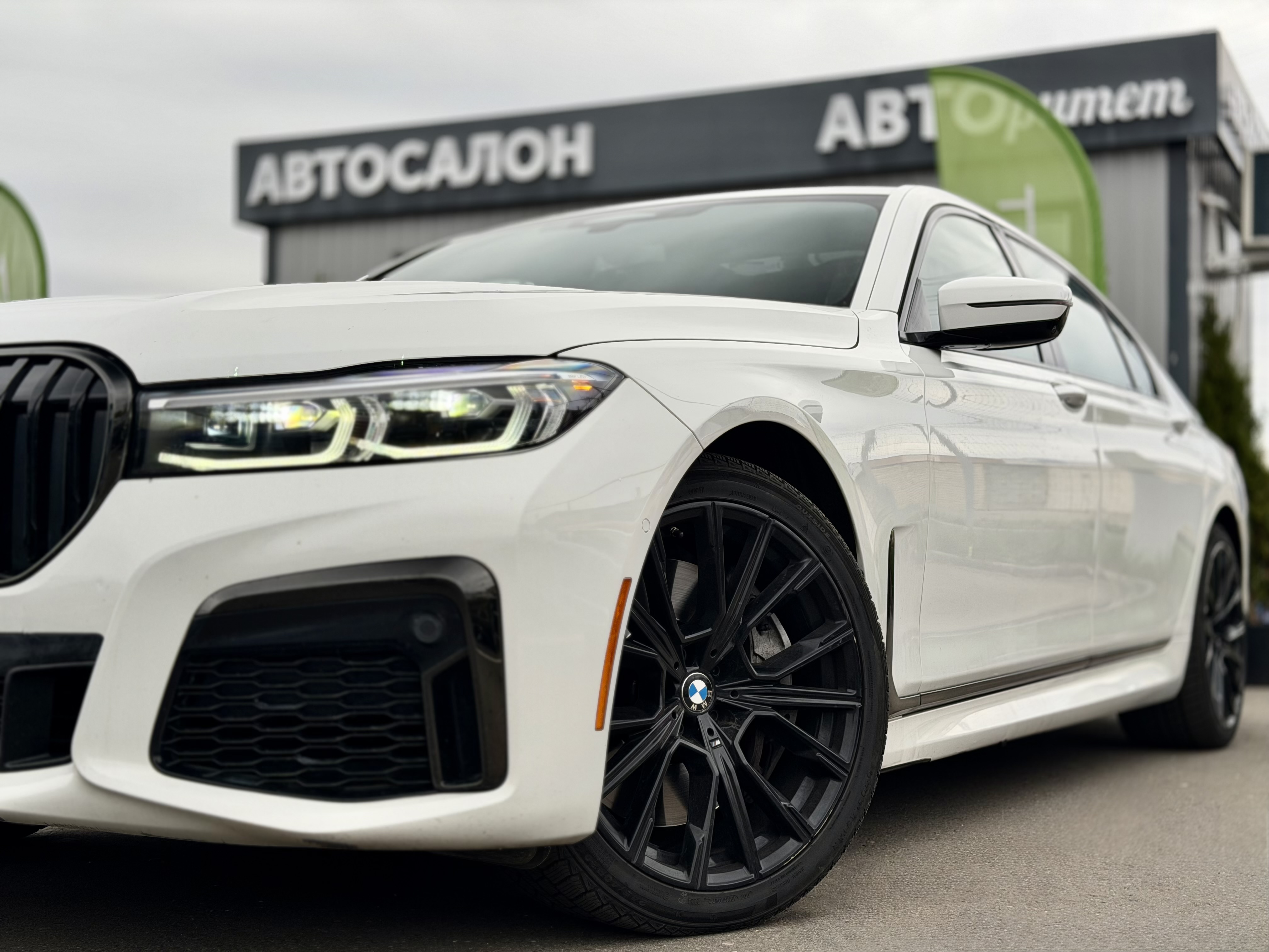 BMW 7-Series G12 (Long) 2022 Бензин