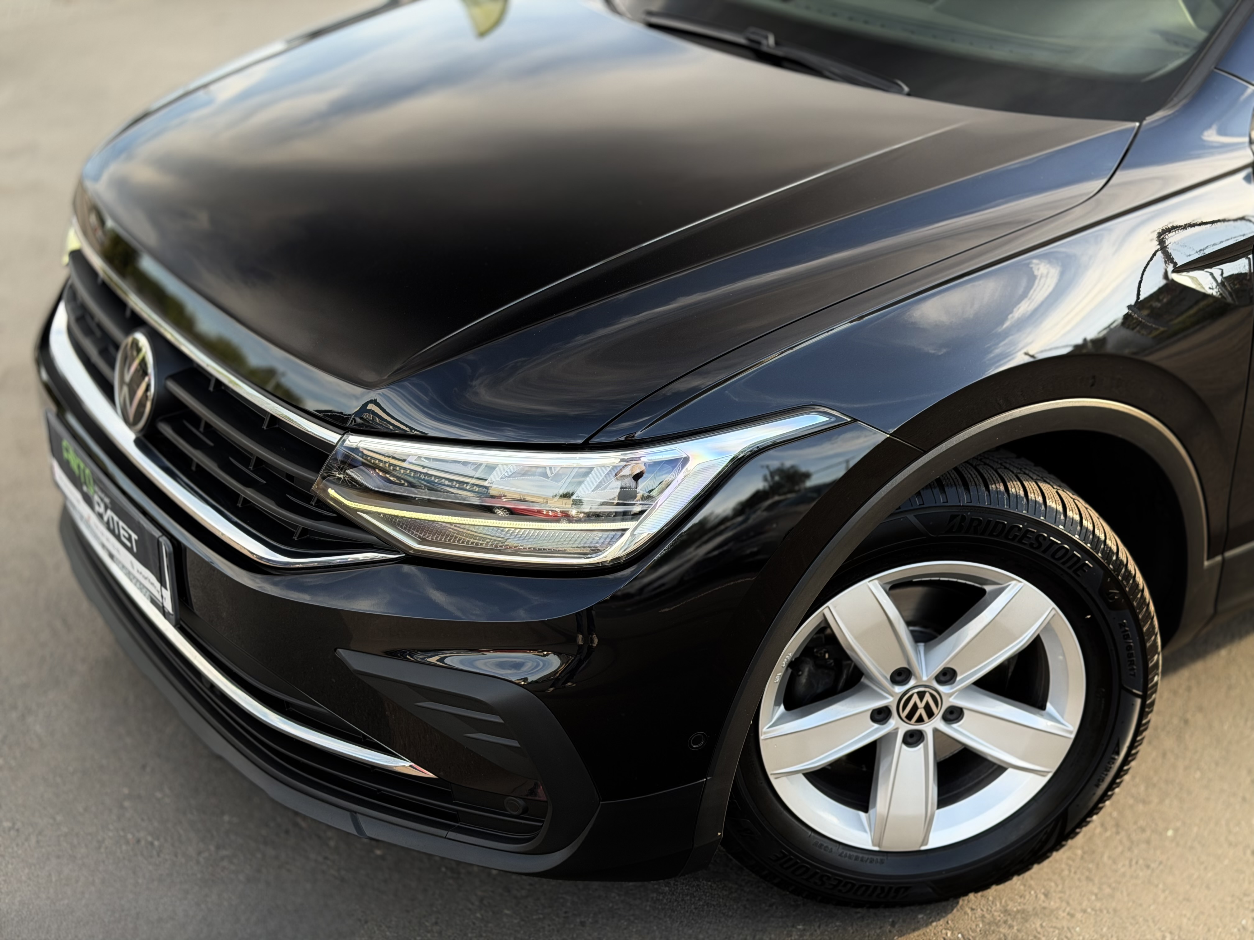 Volkswagen Tiguan 2022 Бензин