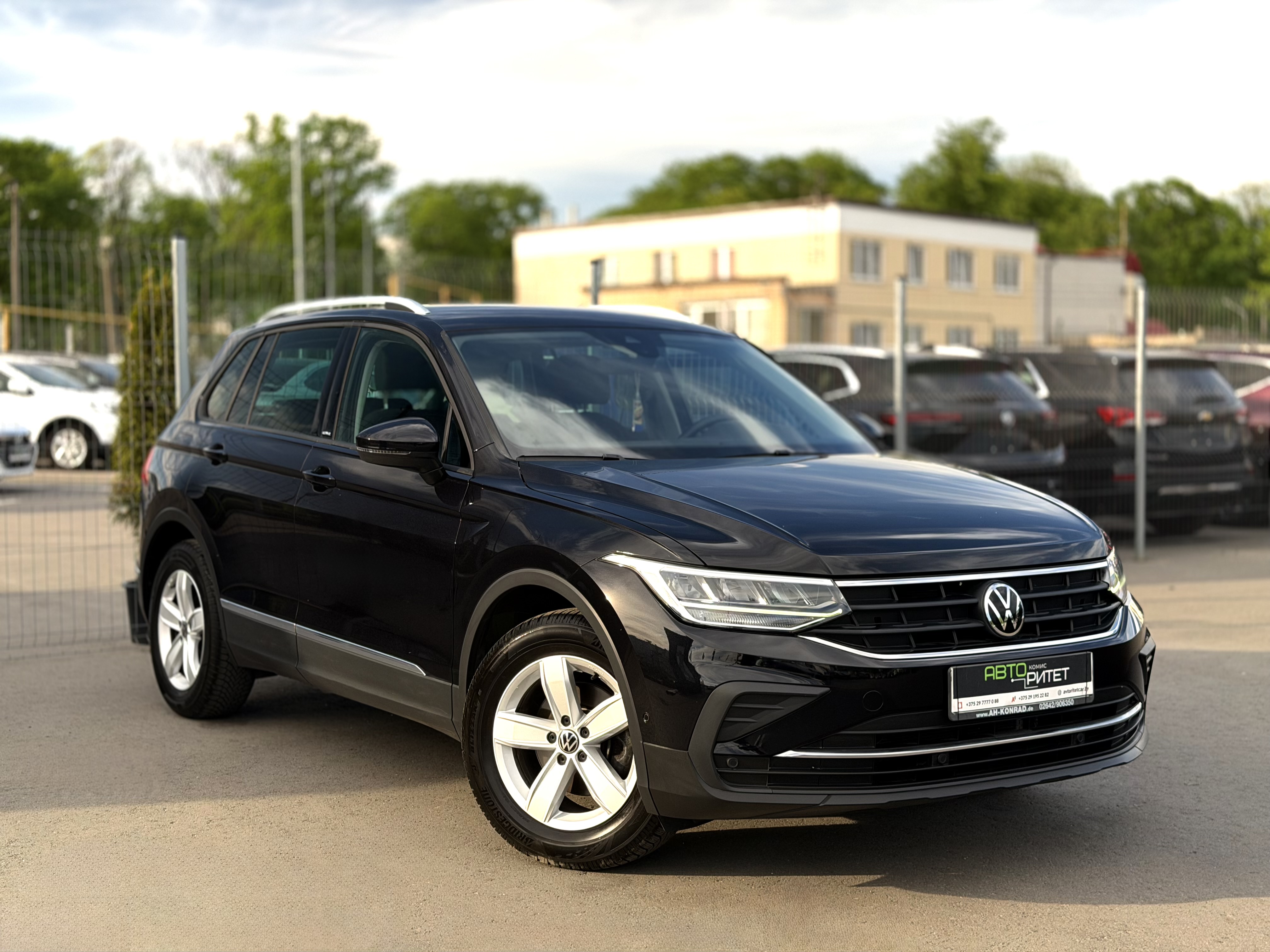 Volkswagen Tiguan 2022 Бензин