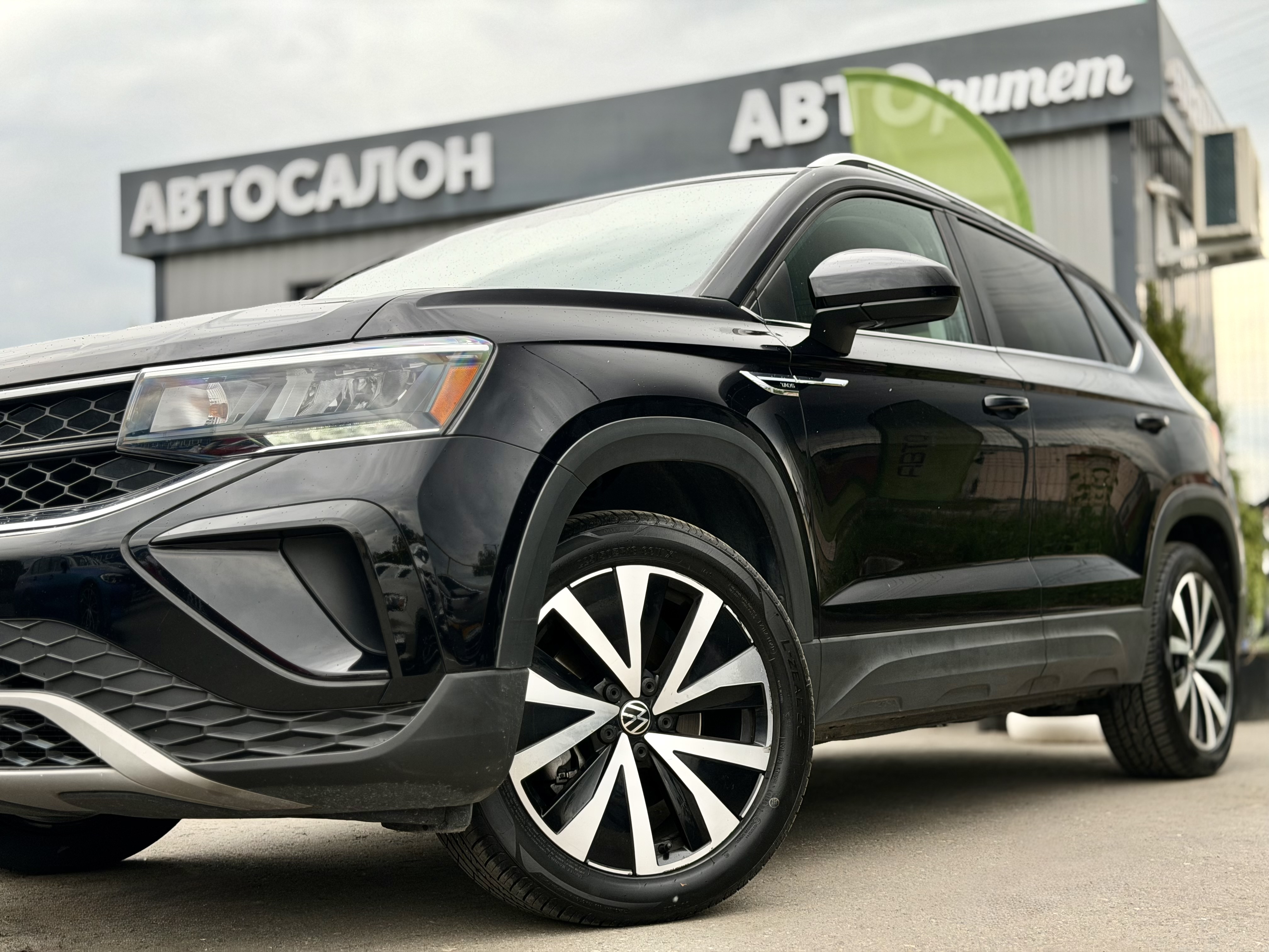 Volkswagen Taos 2022 Бензин
